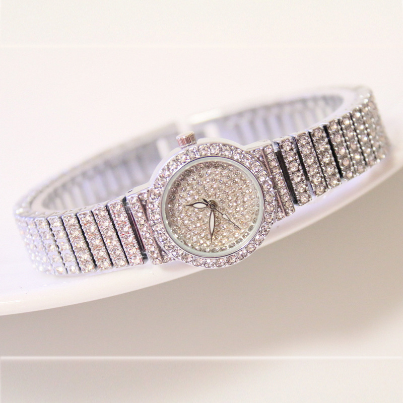 Dameshorloges van bekende luxe - Luxury Watch Female recensie en prijs