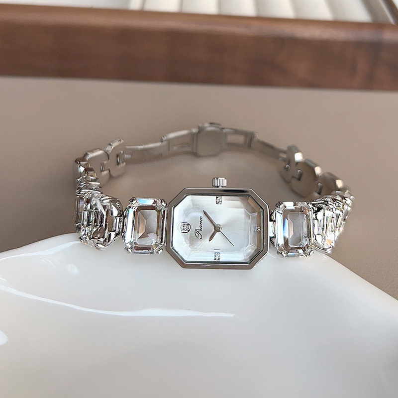 UTHAI Dameshorloges voor meisj - Luxury Watch White recensie en prijs