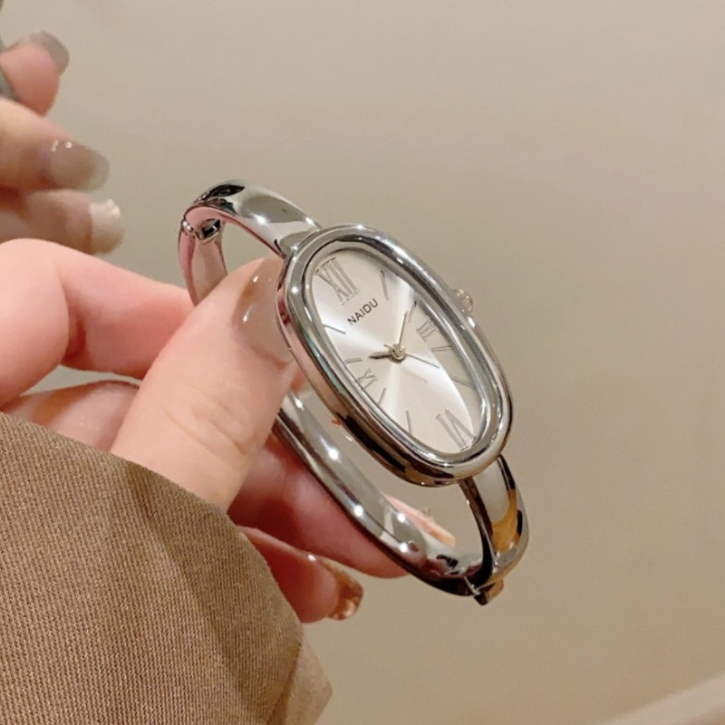 Hoogwaardig dameshorloge met R - Luxury Watch Female recensie en prijs